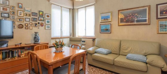 5 bedrooms Villa in Legnano, Italy No. 355764 22