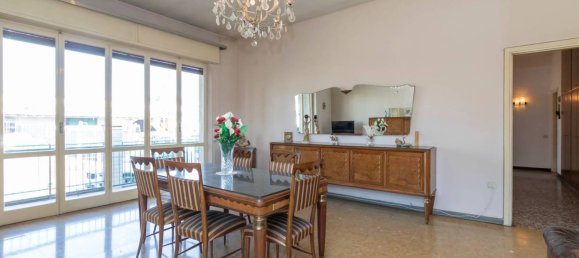 5 bedrooms Villa in Legnano, Italy No. 355764 6