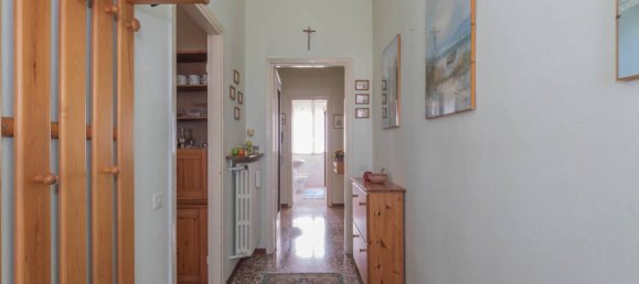 5 bedrooms Villa in Legnano, Italy No. 355764 20