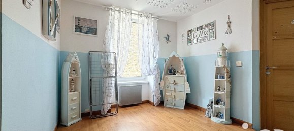 6غرفة منزل في La Ville-es-Nonais, France رقم 323895 8