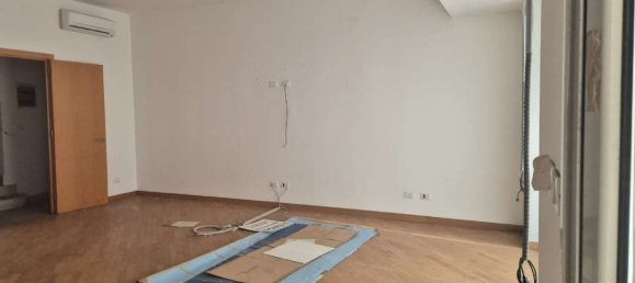  عقار تجاري في Rome, Italy 71متر مربع رقم 362525 3