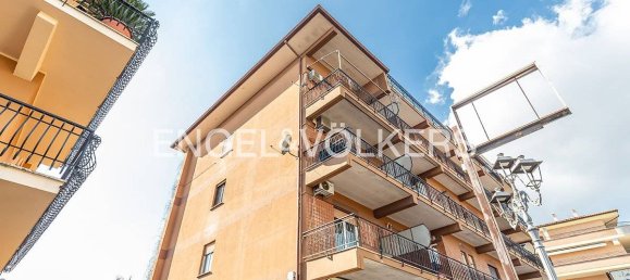 3-Zimmer Gewerbliche Immobilie in Lariano, Italy, Nr. 132364 2