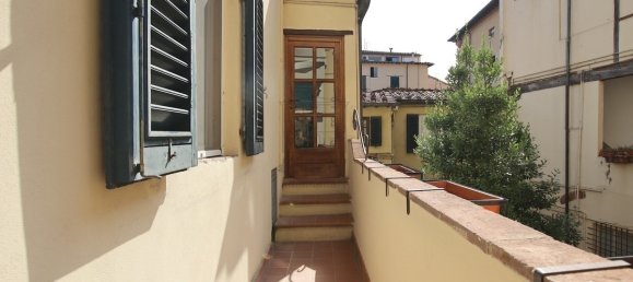 3 bedrooms Apartment in Lucca, Italy No. 320548 9