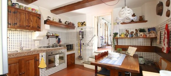 3 bedrooms Apartment in Lucca, Italy No. 320548 8