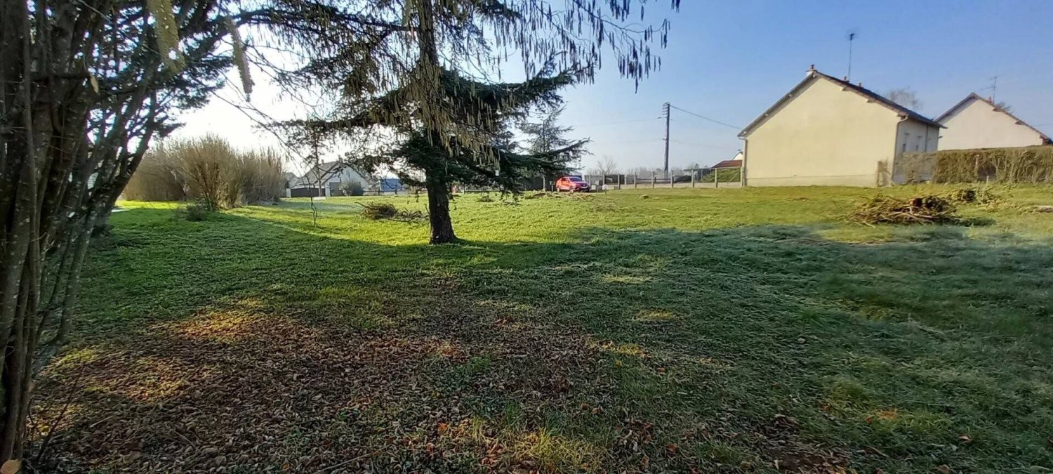 Terreno en Vineuil, France 913 m² No. 87567