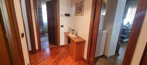 Apartamento de 4 habitaciónes en Limbiate, Italy No. 43442 9