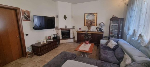 Apartamento de 4 habitaciónes en Limbiate, Italy No. 43442 3