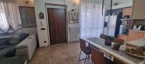 Apartamento de 4 habitaciónes en Limbiate, Italy No. 43442 7