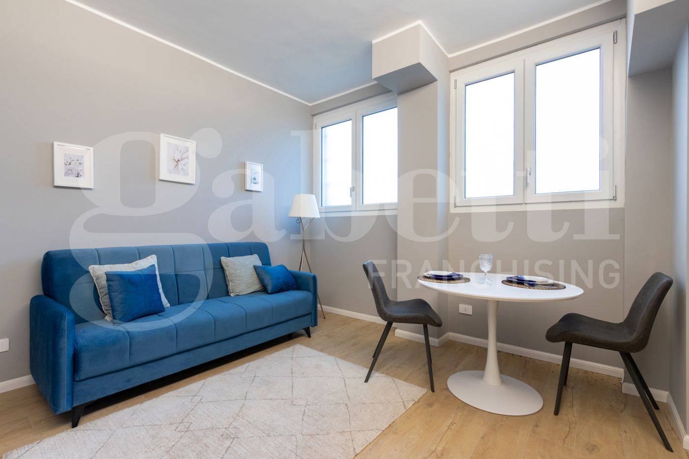 2 rooms Office in Milan, Italy No. 342846