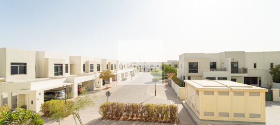 3 bedrooms Villa in Town Square, UAE No. 51615 7