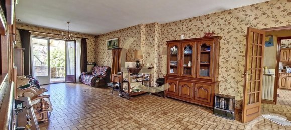 Дом с 4 спальнями в Каррьер-сюр-Сен, Франция № 188720 3