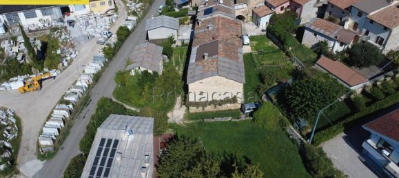 8 Schlafzimmer Haus in Fumane, Italy, Nr. 371038 16