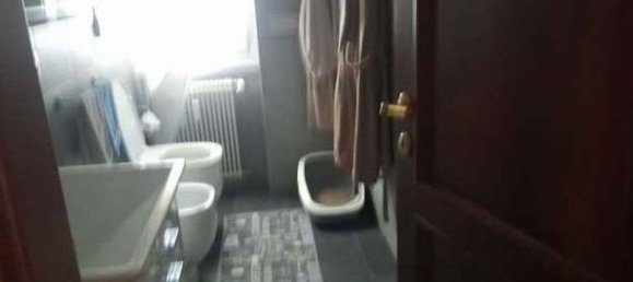 12 bedrooms Apartment in Rome, Italy No. 348258 4