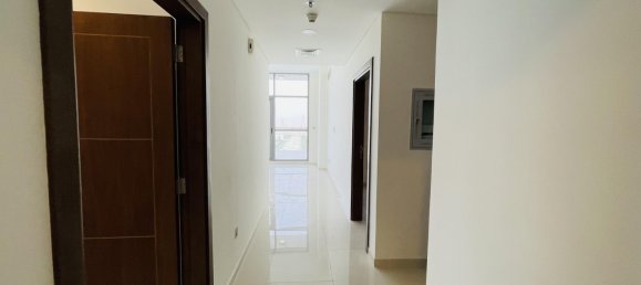 2 bedrooms Apartment in Dubai, UAE No. 24534 12