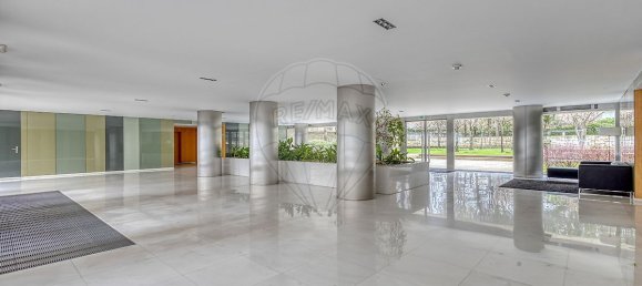 1 bedroom Apartment in Porto, Portugal No. 9859 7