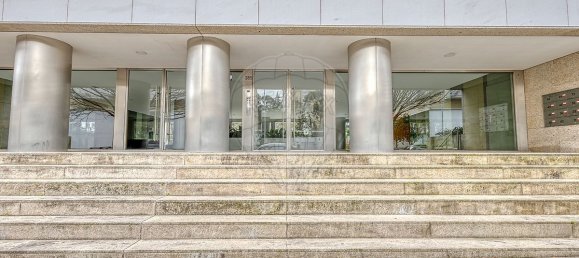 1 bedroom Apartment in Porto, Portugal No. 9859 6