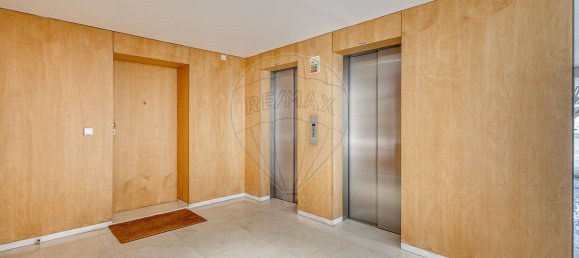 1 bedroom Apartment in Porto, Portugal No. 9859 10