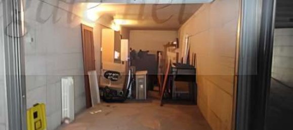 Studio in Muggiò, Italy, Nr. 8264 8