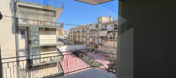 4 rooms Apartment in Molfetta, Italy No. 27631 5