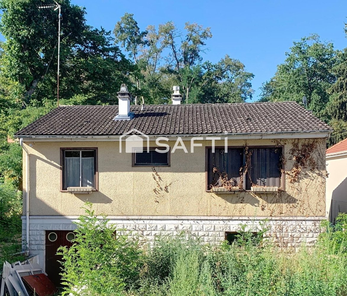 2 bedrooms House in Beauchamp, France No. 325872