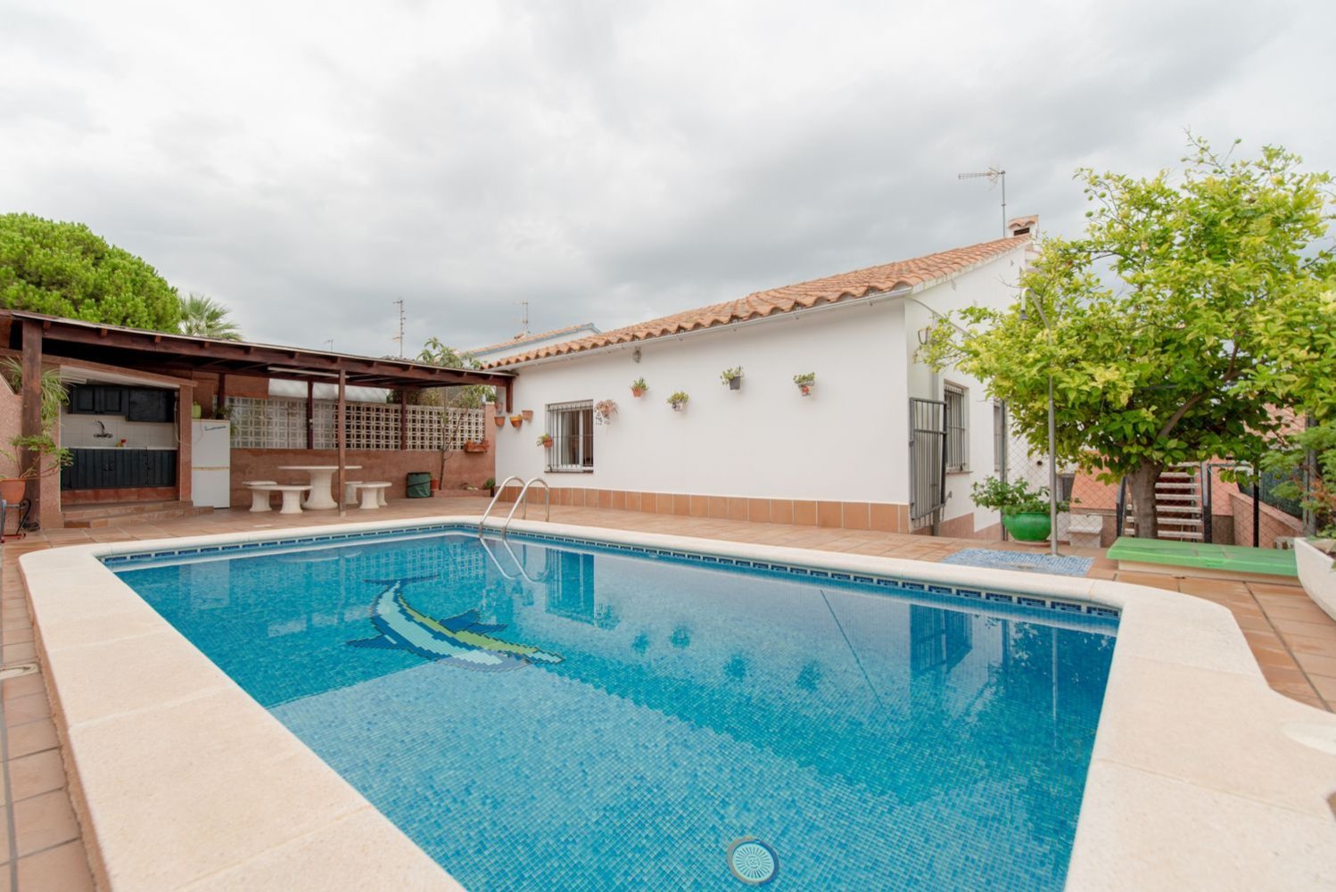 Дом с 6 спальнями в Калафелл, Испания № 277718