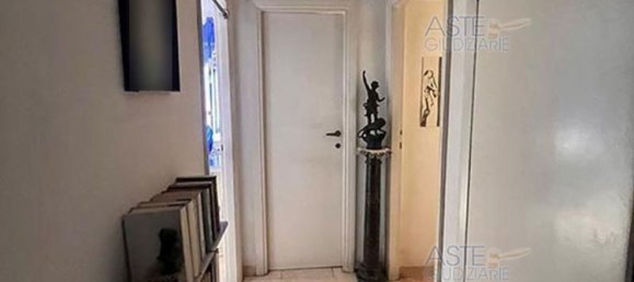 3 rooms Apartment in Rome, Italy No. 14973 18