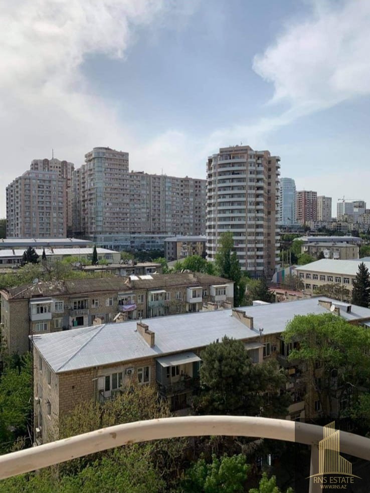 3 bedrooms Apartment in Yasamal, Azerbaijan No. 2172