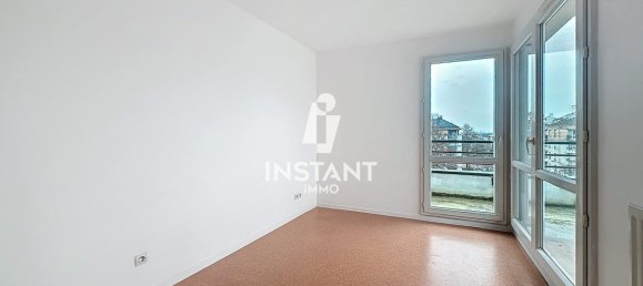 3 bedrooms Apartment in Creteil, France No. 137894 18