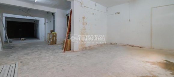 82m² Commercial property in Sant Andreu, Spain No. 144602 3