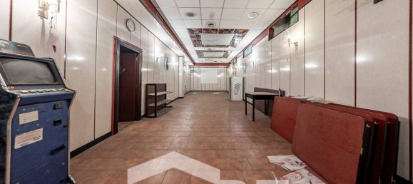 5 rooms Commercial property in Rome, Italy No. 67270 18