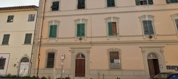 6 rooms Apartment in Cascina, Italy No. 199568 2