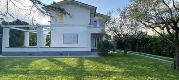 10 rooms Villa in Forte dei Marmi, Italy No. 69387 4