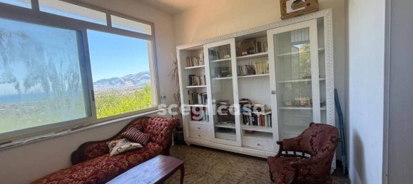 3 bedrooms Villa in Carini, Italy No. 291413 8