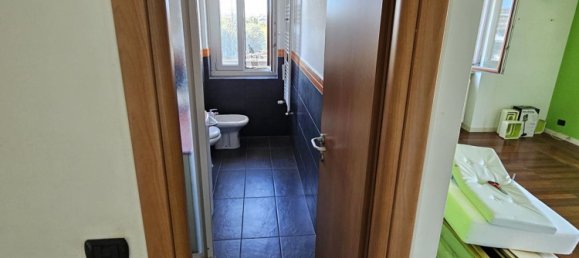 3 bedrooms Apartment in Novate Milanese, Italy No. 357953 9