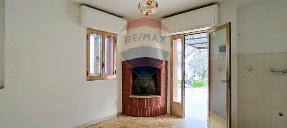 3 rooms Apartment in Mattinata, Italy No. 33216 3