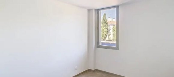 1 chambre Appartement à Marignane, France No. 281691 4