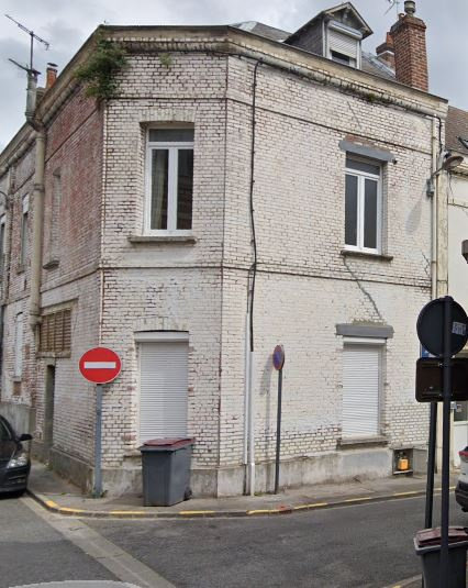 Casa de 4 dormitorios en Saint-Quentin, France No. 252598