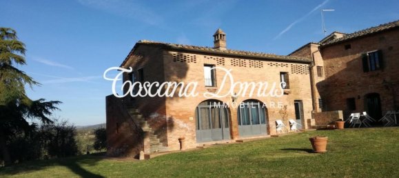 15 rooms House in Siena, Italy No. 17638 3