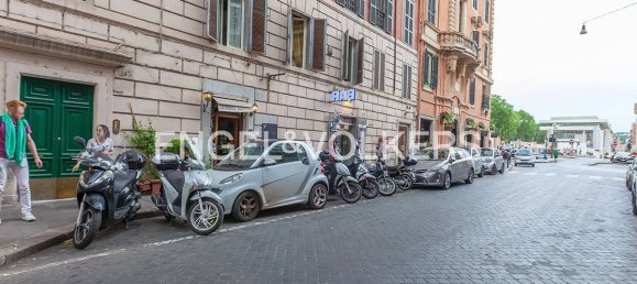 2 rooms Warehouse in Rome, Italy No. 127851 9