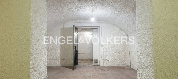 2 rooms Warehouse in Rome, Italy No. 127851 4