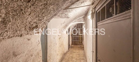 2 rooms Warehouse in Rome, Italy No. 127851 2