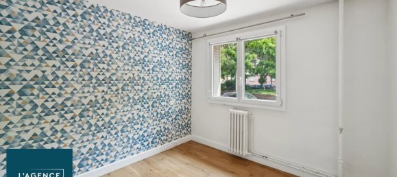 2 chambres Appartement à Clichy, France No. 330631 8