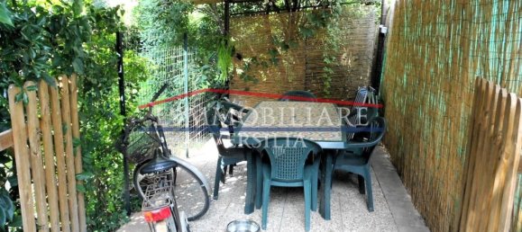 Casa de 6 habitaciónes en Massa, Italy No. 72072 3