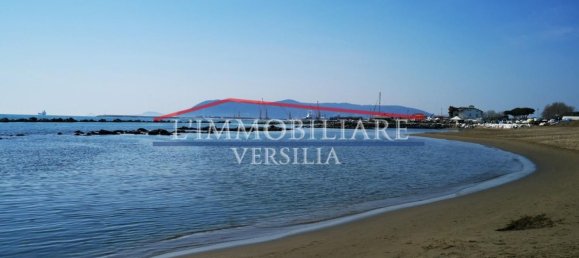 Casa de 6 habitaciónes en Massa, Italy No. 72072 24