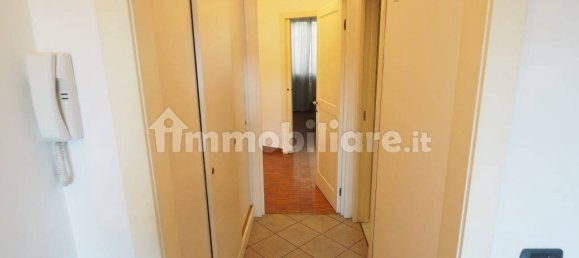 Вилла с 3 спальнями в Саронно, Италия № 237019 9