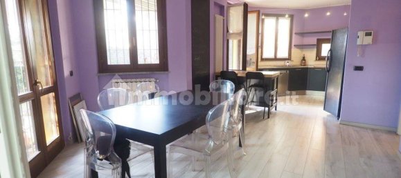 Вилла с 3 спальнями в Саронно, Италия № 237019 11