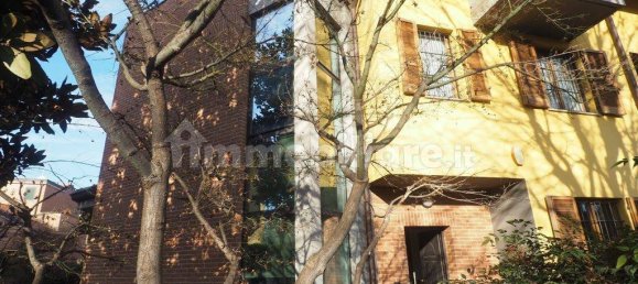 Вилла с 3 спальнями в Саронно, Италия № 237019 20