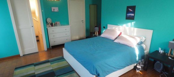 Вилла с 3 спальнями в Саронно, Италия № 237019 39