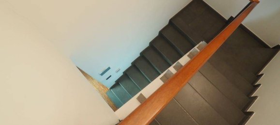 Вилла с 3 спальнями в Саронно, Италия № 237019 37