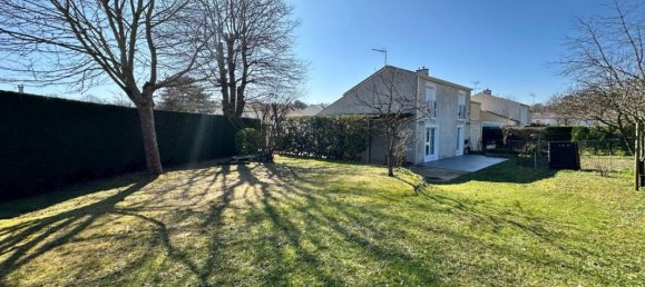 3 Schlafzimmer Haus in Saint-Pierre-les-Nemours, France, Nr. 197539 3